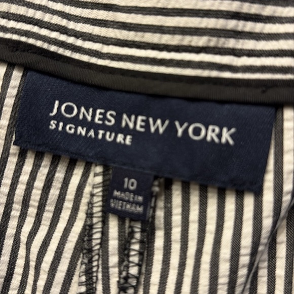 Jones New York women’s Black and White Striped skorts textured cotton size 10 - Picture 9 of 13